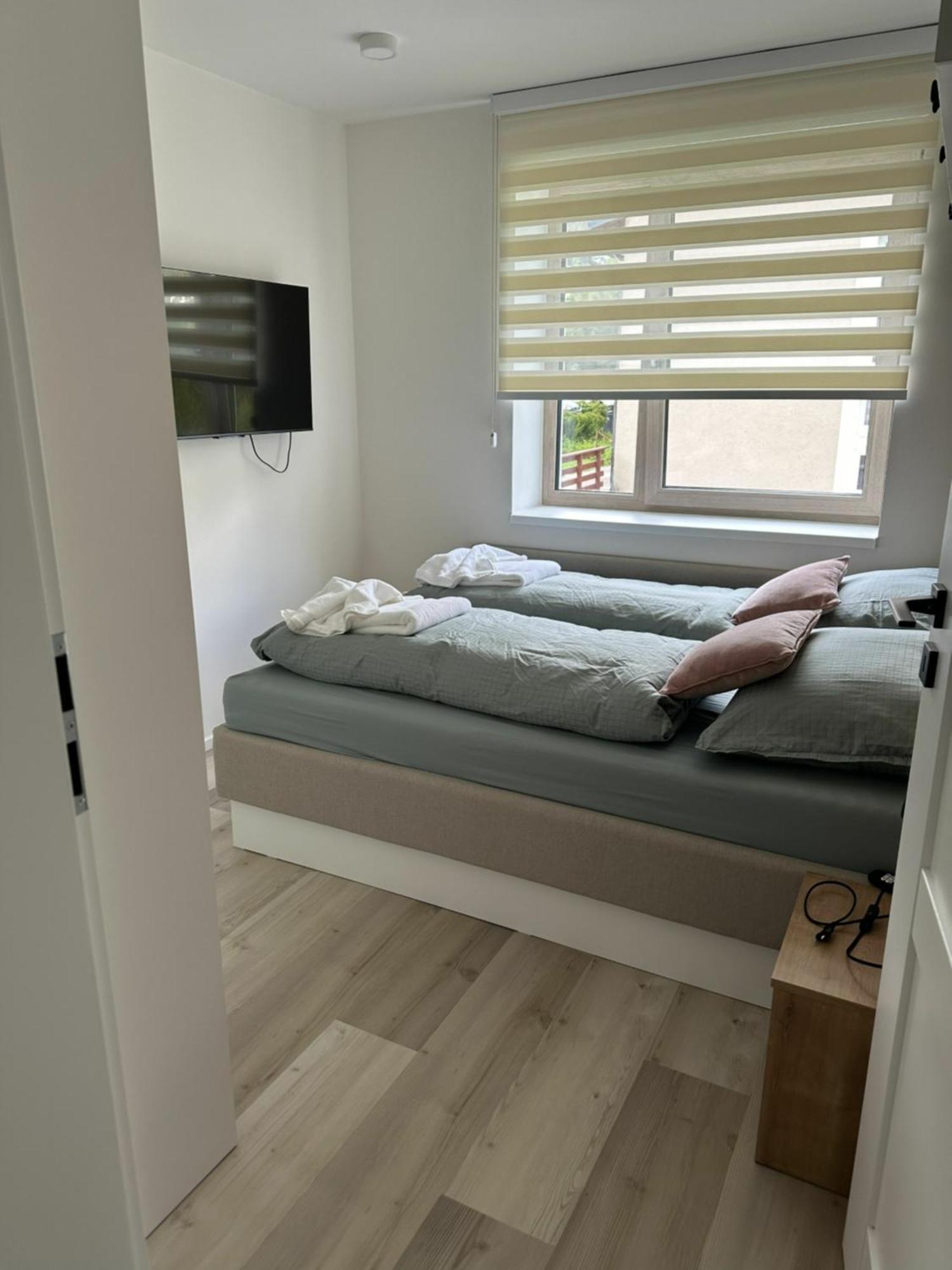 Apartman Oriens Пец под Снежко Екстериор снимка