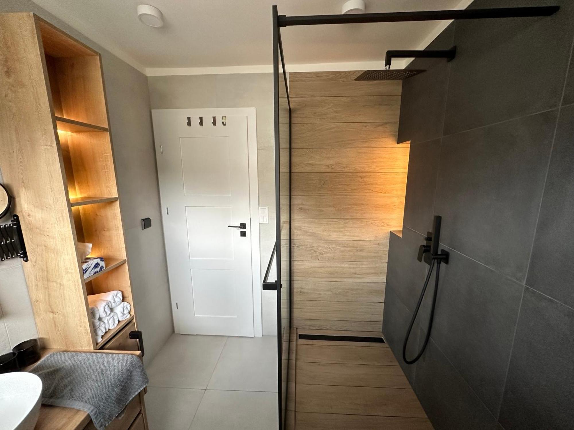 Apartman Oriens Пец под Снежко Екстериор снимка