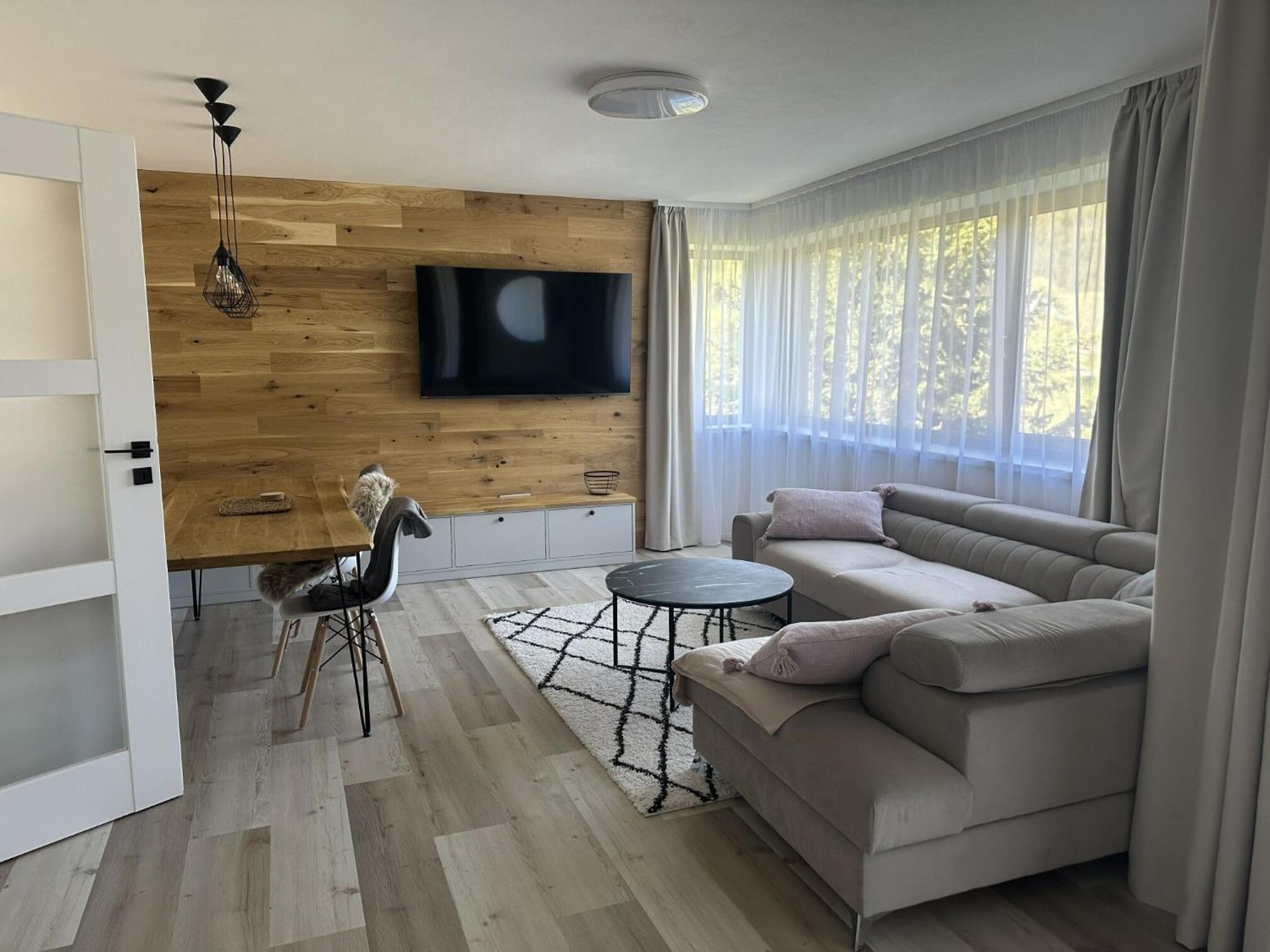 Apartman Oriens Пец под Снежко Екстериор снимка